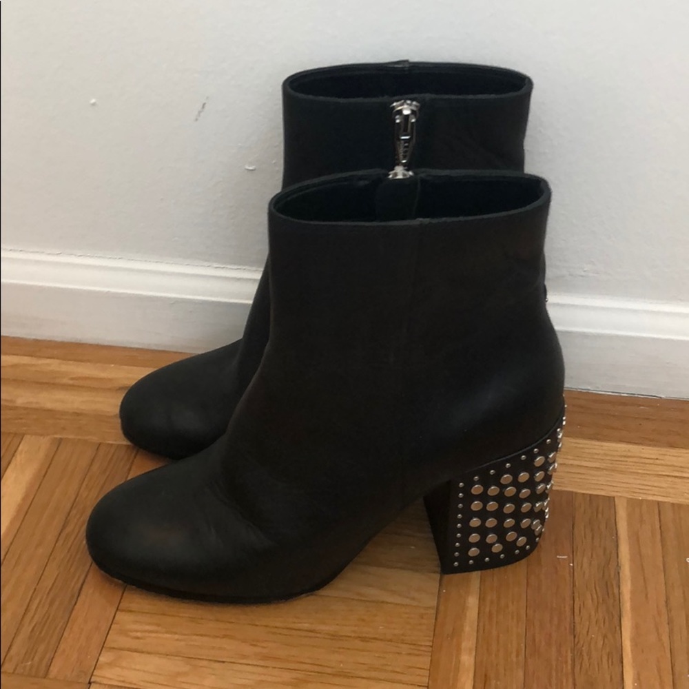 Booties - Picture 4 of 4